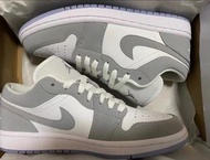 ✨Jordan Air Jordan 1 Low "Wolf Grey" Dior 潮流復古 低幫 板鞋 男女同款 灰白