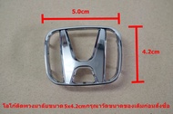 ป้ายโลโก้HONDAชุบโครเมี่ยมติดพวงมาลัย CRV G3 พลาสติกขนาด 5.0x4.2cm ติดตั้งด้วยขาเสียบด้านหลัง