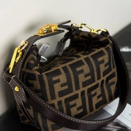 Family Bag FENDI vintage Bag FENDI Crescent Bag FENDI Old Flower Bag FENDI Bag FENDI Baguette Bag FE