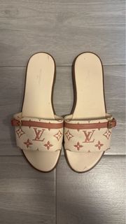 Lv粉色拖鞋