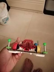 四驅車