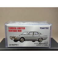 Nissan Skyline 2000gt-X Silver 72 LV-N270a Scale 1:64 Tomytec Brand