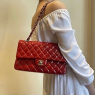 chanel 中號紅色漆皮cf限定鏈條包 25*15*6 9新配件塵袋保卡