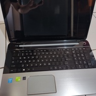 laptop toshiba core i5. 17.3" touchscreen