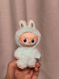 迷你labubu