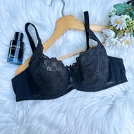 Lace Bra Beautiful Floral Pattern Comfortable To Wear Sign size : B90/40