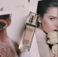 Estee Lauder 白金粉底液