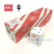 MK 692 WHI 13A 3 Way Fused Adaptor / MK 3WAY ADAPTOR