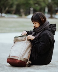 【DOUGHNUT】17吋 30L小Navigator 防潑水 後背包 行李袋-米黃 RE