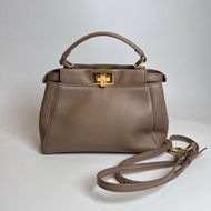 FENDI 8BN244 藕色金釦PEEKABOO MINI
