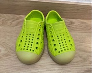 Native rubber shoes (size C6)