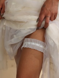 假珍珠裝飾的新娘吊襪腰帶,可愛的婚禮配件