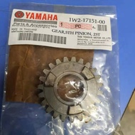 Yamaha DT125 5th Gear Pinion Ori Thai-1W2-17151-00