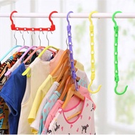 Creative 5 Holes Wardrobe Hanger Storage Plastic Clothes Hanging Hook Multifunction Hanger Organizer Wardrobe Space Saver