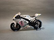 MINICHAMPS 1:12 "46" Yamaha YZR-M1 2007
