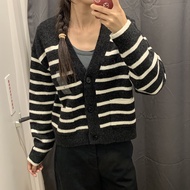 NEW Japan original 2025 UNIQLO Japanese Single Womens Autumn And Winter Sufulei V Collar Striped Kni