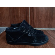 ETNIES SUEDE SHOES SIZE 44