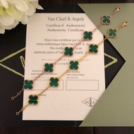 in stock Van Cleef&Arpe Clover and Five Flowers Bracelet with Emerald Colors Available as a Gift for