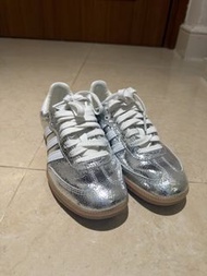 Adidas samba 銀色