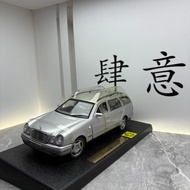 1: 18 Anson Anson Mercedes-Benz E-Class E420 Travel Edition
