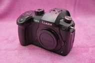 Panasonic Lumix GH5 body + battery grip