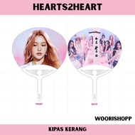 HEARTS2HEARTS HAND FAN SHELLfocus UCHIWA FAN KPOP UNOFFICIAL H2H ANA CARMEN JIWOO JUUN STELLA