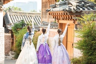 บริการเช่าชุดฮันบกที่หมู่บ้านบุกชอน โดย Oneday Hanbok