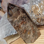 天然千層幽靈水晶柱|黑髮髮絲|茶晶色調|多色多功效