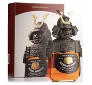 Nikka Whisky Gold & Gold 武士盔甲造型