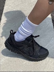 New Balance 410 全黑運動鞋