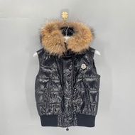 Moncler 羽絨背心