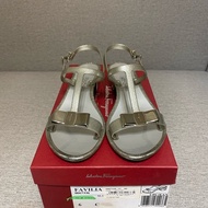 ferragamo銀色涼鞋6號