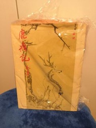 金庸武俠小說，鹿鼎記， 全五集 ，陳湘記出版 ，九成新。