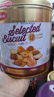 Monde Selected 12 Variants Gold Kuning Bulat 800gram/Biskuit Monde Selected 12 Variants Gold Kaleng