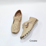 รองเท้าหุ้มส้นพื้นเรียบมีสายคาดปักลายสวยน่ารักใส่สบายby-here_shoe_shop no.MK163-978