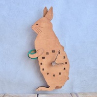 日本野兔享受大吉嶺 淺橡木色時鐘 木製掛鐘