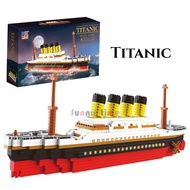 Classic Titanic Cruise Ship Building Blocks,Creative Desktop Ornament DIY Toys Birthday Gifts