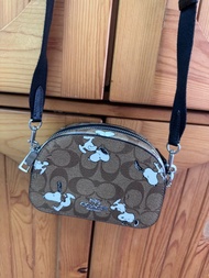Coach crossbody 袋 Snoopy