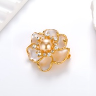 Japanese Korean Temperament Elegant Camellia Brooch Fresh Sweet Flower Pearl Coat Pin Luxury High-En