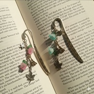 Eiffel Tower bookmark/ flower bookmark/ beads Eiffel Tower bookmark