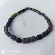 Antique beaded bracelet G06