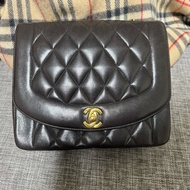 Chanel黑金黛妃包經典25～有卡+雷標~Vintage Diana