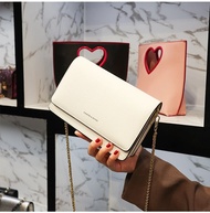 (ของแท้) กระเป๋าสะพายข้าง เล็กck กระเป๋าผู้หญิง สายโซ่กระเป๋าสะพายไหล่ กระเป๋าแฟชั่น กระเป๋ากันน้ำ ส