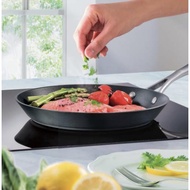 Tupperware Black Series Fry Pan with Glass Lid (28cm)