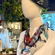 50cm 方巾_絲綢圍巾_感受微風 (紅色) 圖案 絲巾 ChristalART