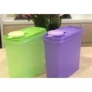 Tupperware snack EZ storer (2)2.9litres