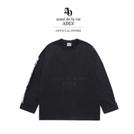 ADLV [acme de la vie] เสื้อยืดแขนยาว รุ่น Sleeve Lettering Logo Long Sleeve Black (50021SLRLSU_H4BKX