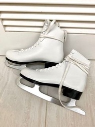 Bauer 溜冰鞋⛸️ #byeoldstyle