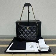 CHANEL 22S黑金菱格紋腋下hobo托特包 19*16*8 99新配件盒子塵袋購證