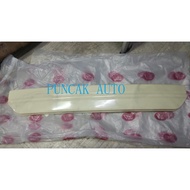 TOYOTA UNSER 2003 REAR BONNET GARNISH SKIRT PLASTIC COVER NEW